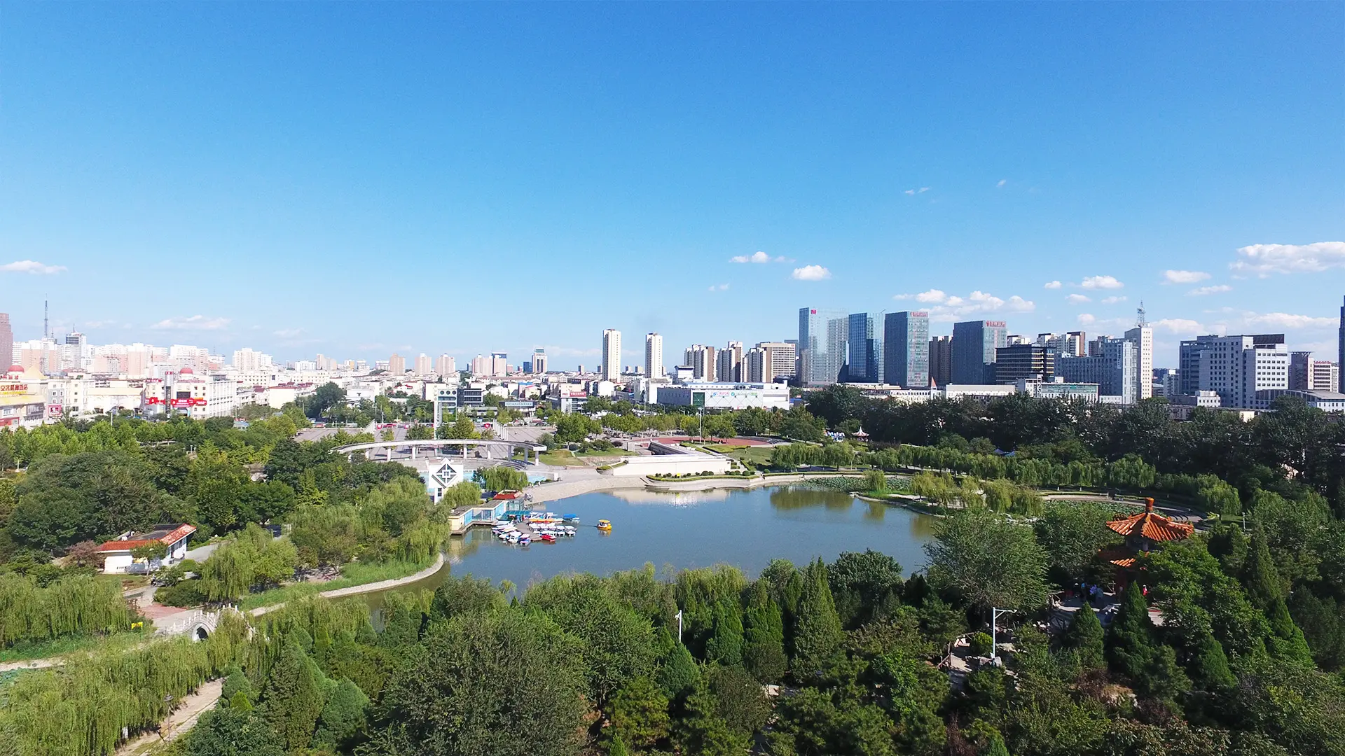 廊坊市商务局高铁广告片拍摄现场